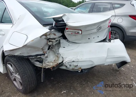 2014 Toyota Camry Se z USA, uszkodzony, nr VIN 4T1BF1FK3EU379075